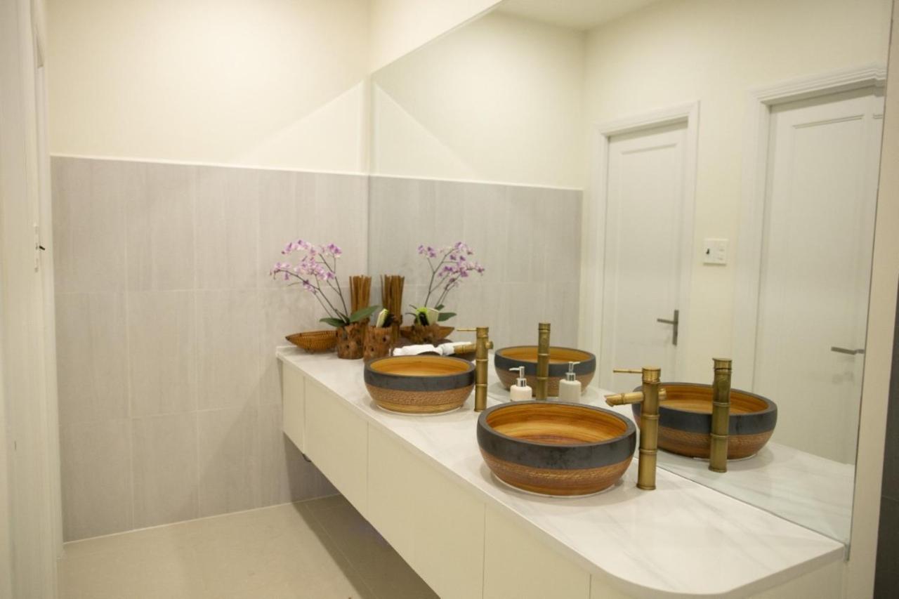 Ruby Hotel مدينة هوشي منه المظهر الخارجي الصورة