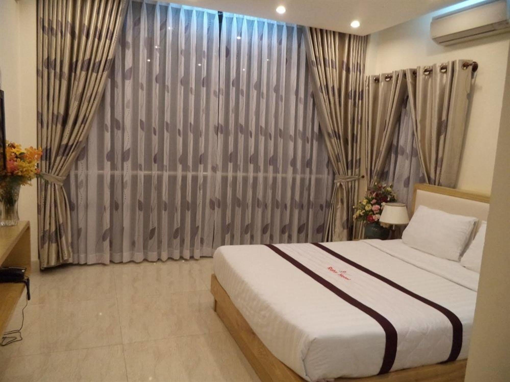 Ruby Hotel مدينة هوشي منه المظهر الخارجي الصورة