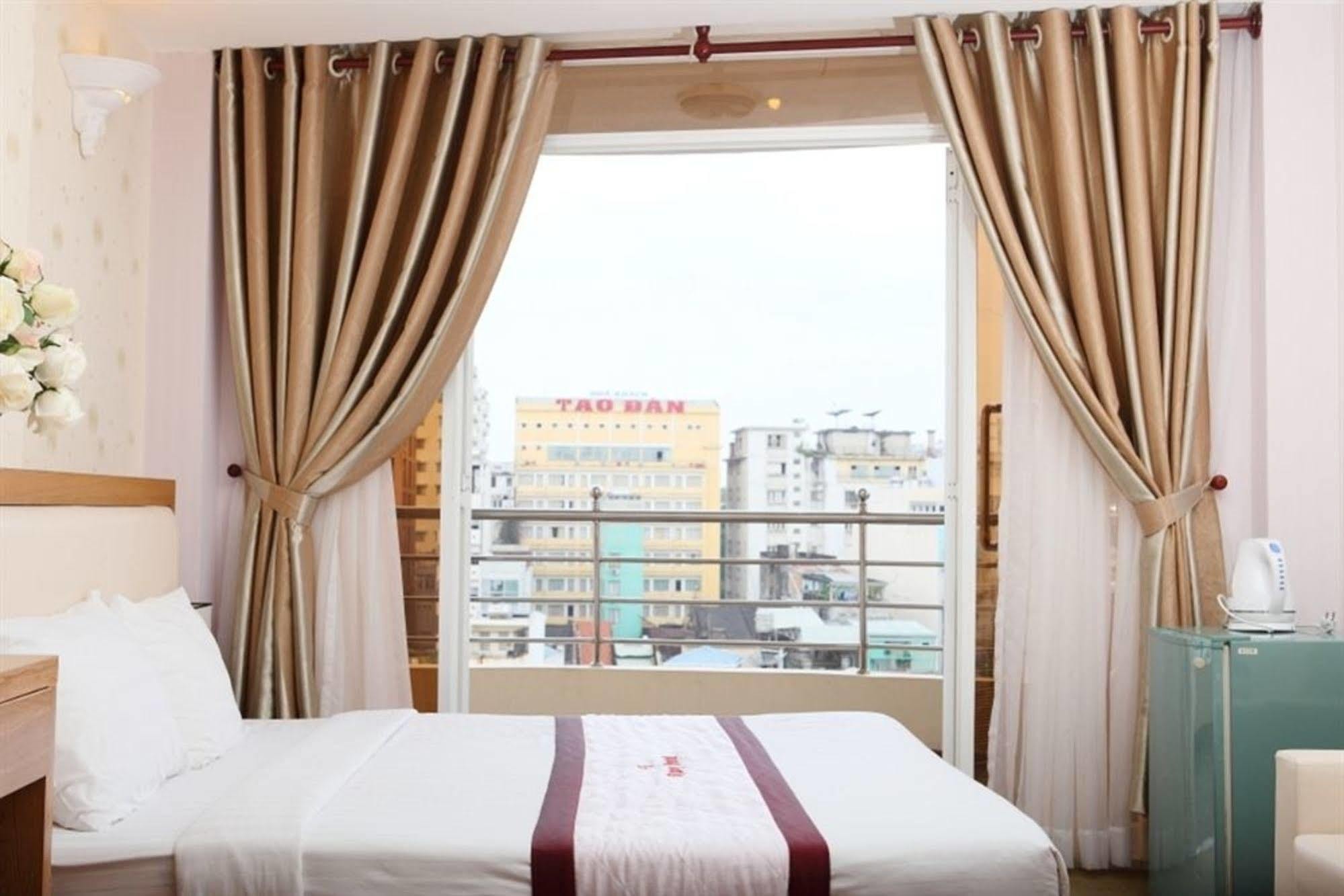Ruby Hotel مدينة هوشي منه المظهر الخارجي الصورة