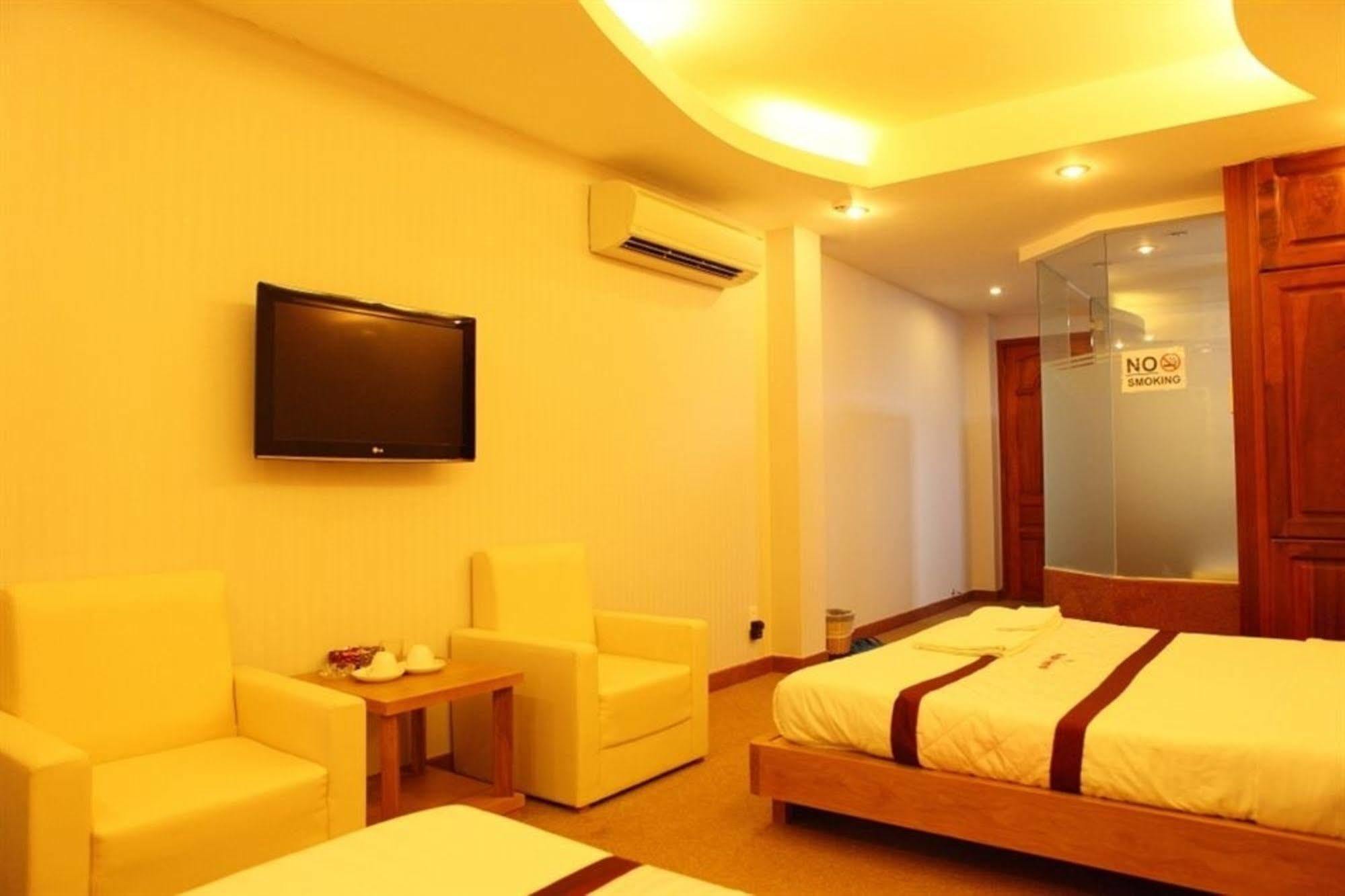 Ruby Hotel مدينة هوشي منه المظهر الخارجي الصورة